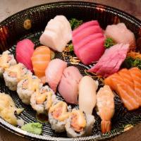 Sushi & Sashimi Deluxe. · 6pcs sushi, 20pcs sashimi, spicy tuna roll