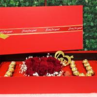 I ❤ U Box · express your love with this beautiful detail.
Can be filled with chocolate and roses ( color...