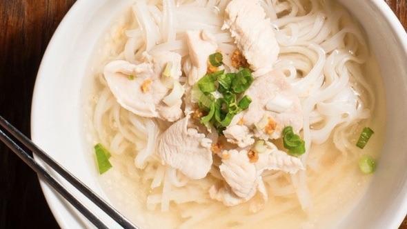 Kawytiew Gai · Chicken noodle soup. Rice noodles with chicken bok choy, bean sprouts.