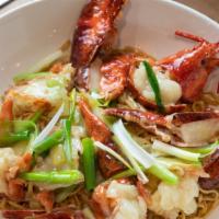 Lobster 龙虾两面黄/河粉/伊面 · With pan fried noodles / chow fun / e-fu noodles(+$1).