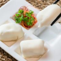 Durian & Cream Mochi 冰皮榴莲 · 3 pieces