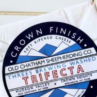 Trifecta · 4oz wheel.
Old Chatham Sheepherding, finished in Crown Finish Caves.
Soft-ripened, Finback w...