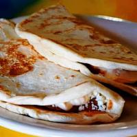 Baleada Plain Without Meat / Simple Sin Carne · MADE WITH       ARINA, BEAN, CHEESE AND CREAM TORTILLAS. ACCOMPANIED BY YOUR SPICY RED OR  G...