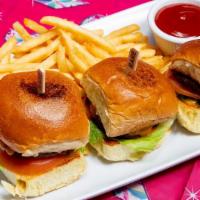 Three Beef Slider · Prime beef, letuce, tomatoe and cheddar on 3 small brioche.