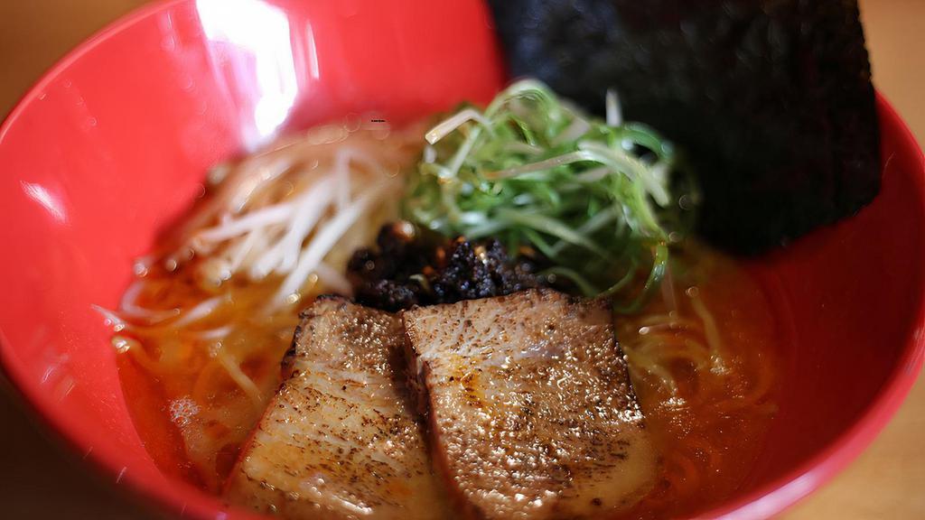 Toribro Spicy Ramen · Our chicken paitan soup with house made spicy sesame oil. loaded with nori seaweed, scallions, bean sprouts & char siu (sliced meat).
＊If you choose Uncooked Noodle, please read the instructions in the bag you ordered.