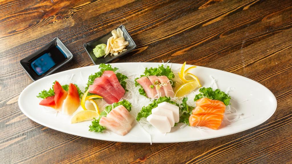 Sashimi Dinner · 18 pcs of assorted raw fish