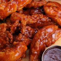 Boneless Buffalo Wings Vp 3 & 5Pc · Served with choice of 1 side and bottled drink.