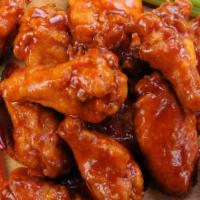 Buffalo Wings Vp 10Pc · Served with choice of 1 side and bottled drink.