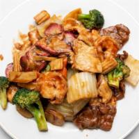 Four Season · Chicken, pork, beef and jumbo shrimp with mixed vegetables in brown sauce.