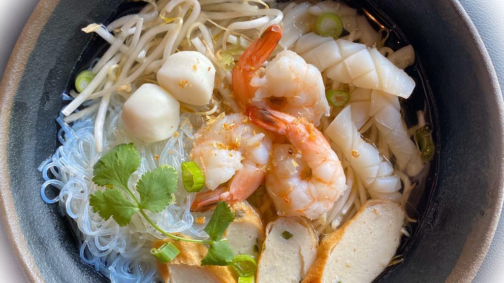Seafood Noodle Soup · Your choice of noodle with shrimp, calamari, fish balls, sliced fish cake and ben sprouts in clear broth.