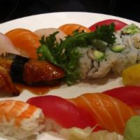 Sushi Deluxe · 10 nigiri and California roll.