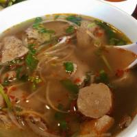 P2: House Special Pho - Phở Đặc Biệt · Eye round, brisket, meatball