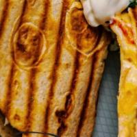 Panini Chicken Fajita · SERVED WITH FRENCH FRIES
SALTED FRESH TOMATE, CHEESE, ONION