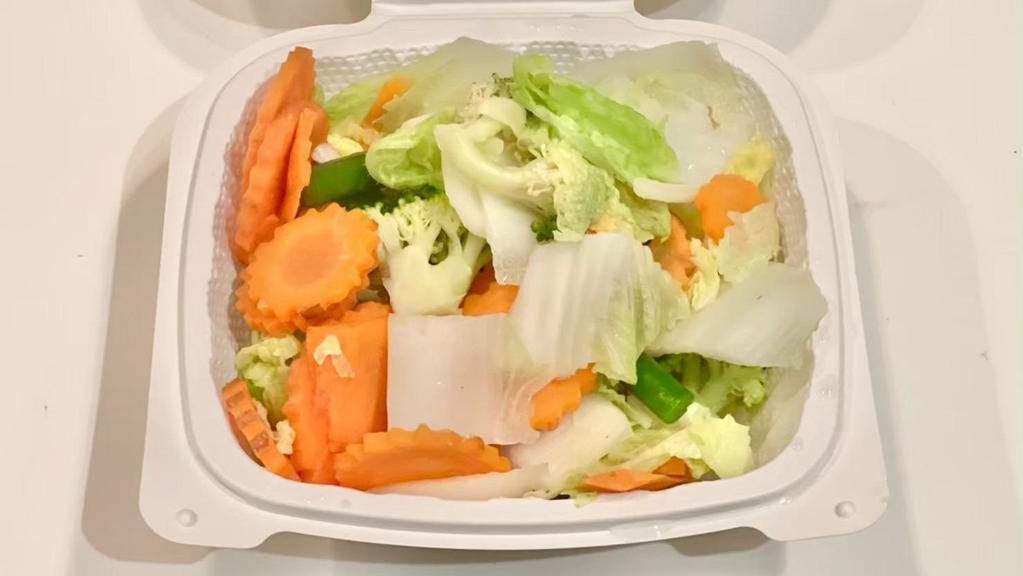 Steam Mixed Vegetables · Napa cabbage, Broccoli, Carrots, String bean