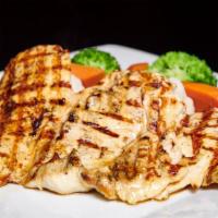 Pechuga De Pollo A La Parrilla · Grilled Chicken Breast