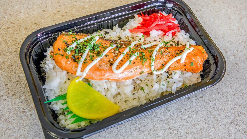 Grilled Furikake Mayo Salmon Bento · 1 fillet of grilled salmon with Furikake mayo flavor on a bed of white rice or tossed salad.