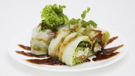 Summer Roll · Green leave lettuce, basil, tofu, carrot, cucumber, and rice vermicelli noodle wrapped with rice skin served with sweet hoisin sauce.