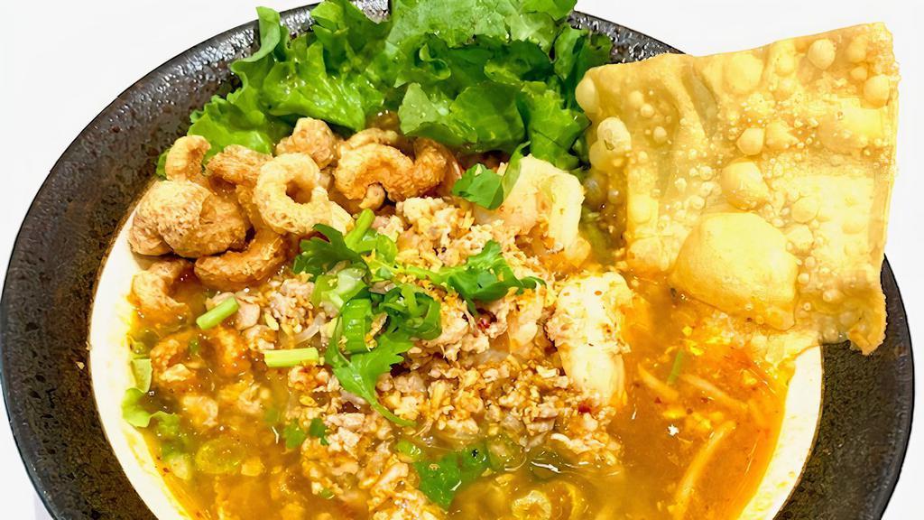 Tom Yum Noodle Soup** · Spicy rice noodle soup with Shrimp , bean sprout, peanut, scallion, cilantro and ground pork.