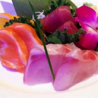 Sashimi Appetizer · 7 pieces salmon, tuna&white fish sashimi.