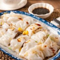 Beef Rice Roll / 香滑牛肉腸粉 · Steamed rice roll with sliced beef