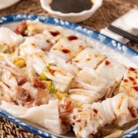 Roasted Pork Rice Roll / 蜜汁叉燒腸粉 · Steamed rice roll with minced roast pork