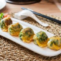 Pan-Fried Shrimp & Chives Dumpling/香煎韭菜虾饺 (5) · 5 pieces