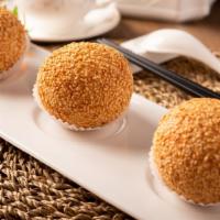 Fried Sesame Balls/炸芝麻球 (3) · 3 pieces