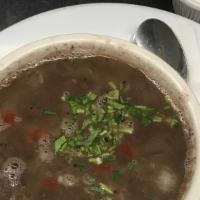 Sopa De Frijoles Negros · Black Bean soup.