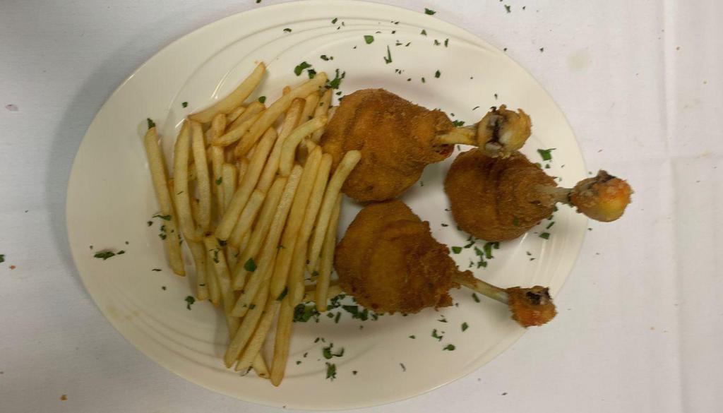 Pollo Frito · Fried chicken (Drumsticks, Breasts, or Thighs) served with french fries.