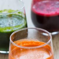  Bloody Brilliant · Juice Blend: Rooibos, Extra Ginger, Beet, Lemon, Coconut Nectar, Red Maca, Vegan Probiotic