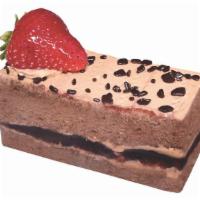 黑森林切 Black Forest Slice · Chocolate sponge cake filled with chocolate buttercream and black cherry jam filling with a ...