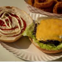 California Burger (Mayo, Ketchup, Lettuce, Tomato) · Dave's Perfectly Seasoned Fresh Beef Blend 
topped with Mayo, Ketchup, Lettuce and Tomato