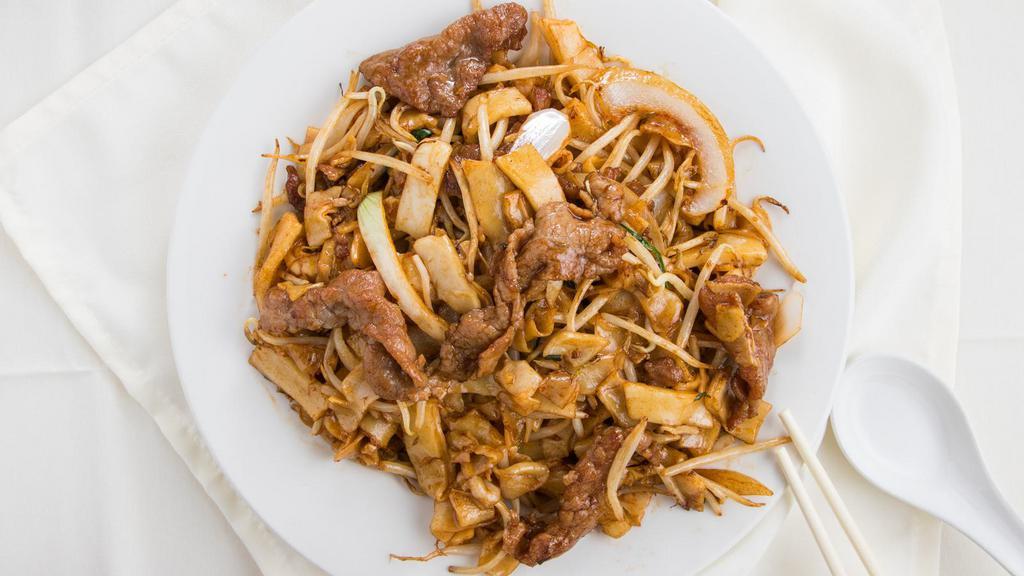 Beef Chow Fun With Soy Sauce · Served with soy sauce.