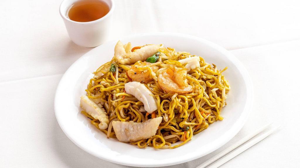 Seafood Chow Mein · Seafood chow mein.