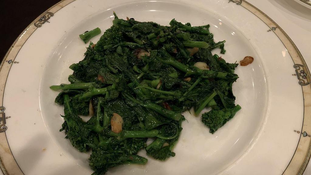 Broccoli Rabe · Vegetables can be steamed or sauteed in garlic and extra virgin olive oil.