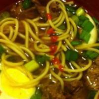 Chicken Yat Gaw Mein · Served with crispy noodle.