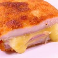 Pechuga De Pollo Rellena De Jamon Y Queso / Chicken Breast Stuffed With Ham And Cheese · 