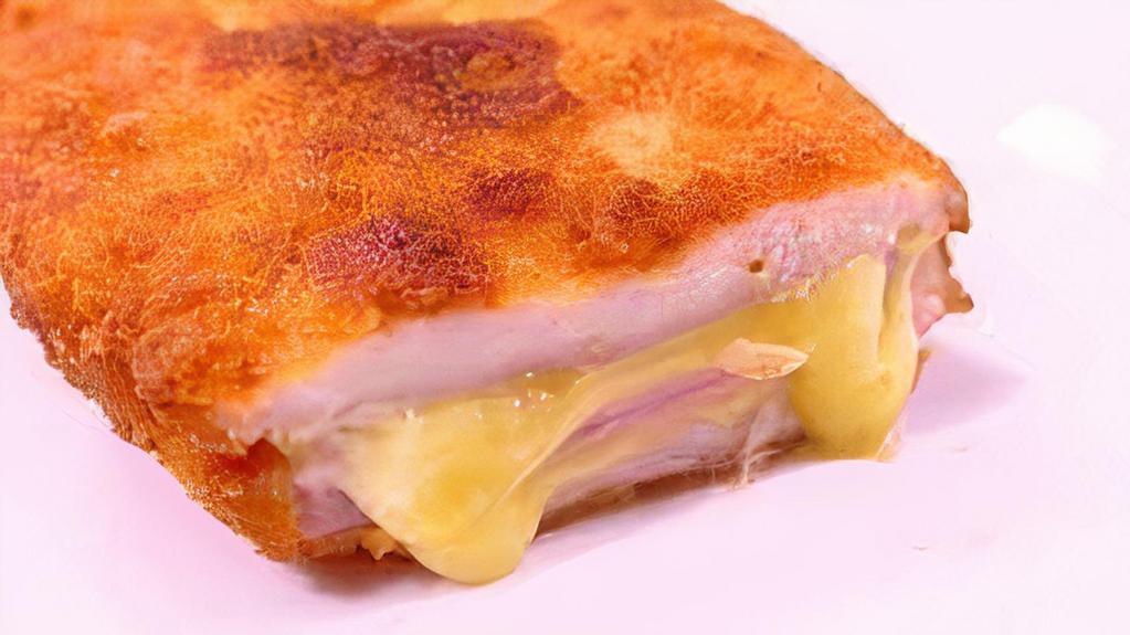 Pechuga De Pollo Rellena De Jamon Y Queso / Chicken Breast Stuffed With Ham And Cheese · 