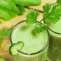 Spinach Juice · Fresh and healthy spinach juice.