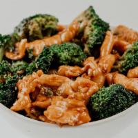 Sliced Chicken & Broccoli / 芥蘭雞片 · sliced chicken, broccoli, savory brown sauce, served with rice of your choice.