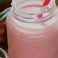 Strawberry Lychee Smoothie · Strawberry, organic apple juice, lychee juice, pineapple