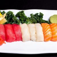 American Sushi · 2 pieces of tuna salmon and white tuna.