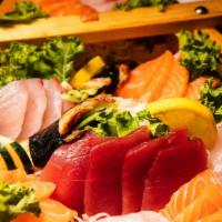 P1 Sashimi Platter · 100 pcs  for 6-8 people