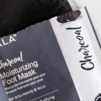Charcoal Moisturizing Foot Mask · Detoxifying and purifying, nourishing and hydrating, draws out odor impurities.