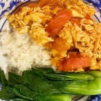 Scrambled Eggs And Tomatoes With Rice / 番茄炒蛋饭 · 