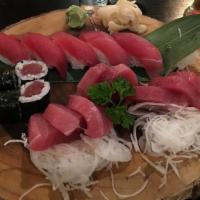 Salmon Lover · 8 pcs sashimi 5 pcs sushi & salmon roll.
