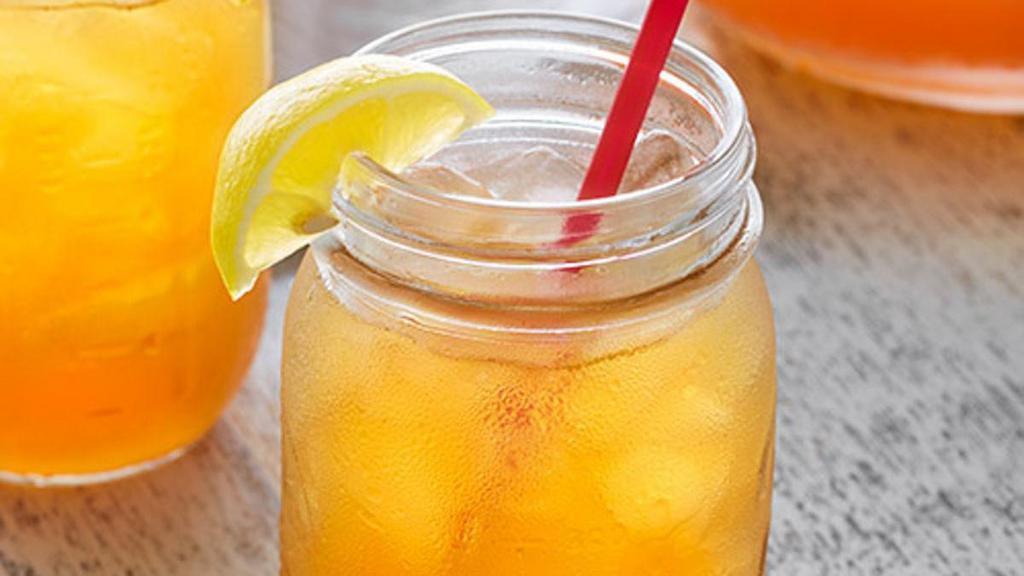 Arnold Palmer · Refreshing combination of lemonade and freshly brewed iced tea