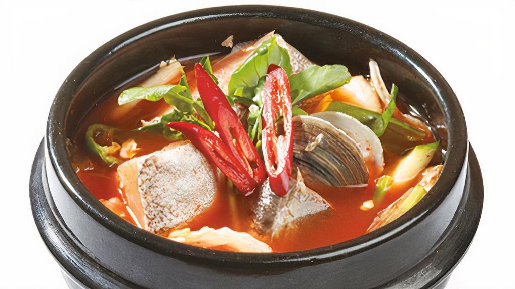 Daegu Maewoon Tang · Spicy codfish and vegetables stew.