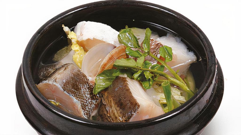 Daegu Jiri · Codfish and vegetables stew.