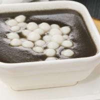 Black Sesame Paste Soup With Rice Ball · 490-520 calories.